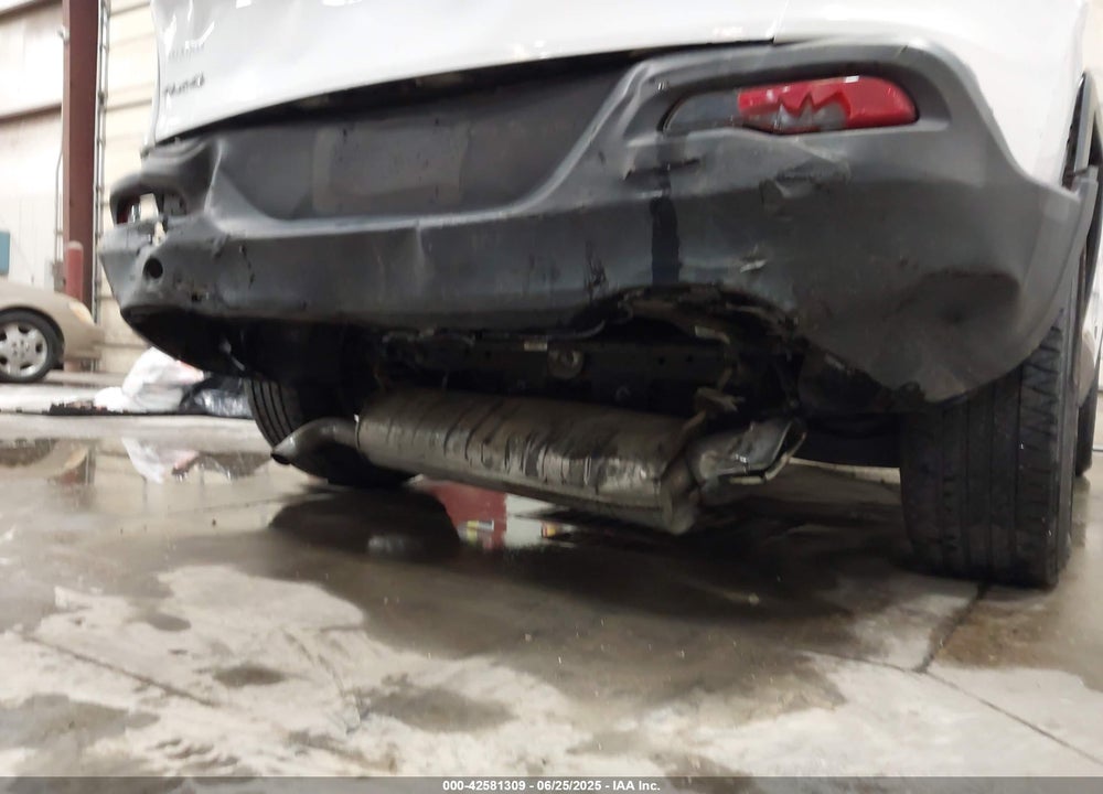 2017 JEEP CHEROKEE VIN: 1C4PJMCS4HD218463