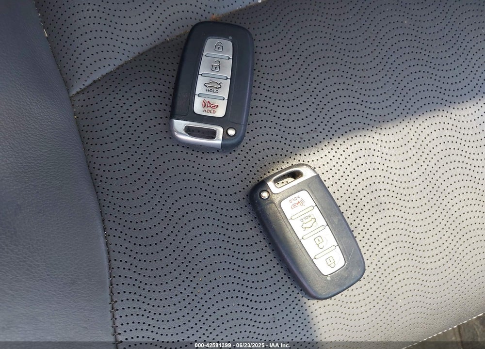 2011 HYUNDAI ELANTRA VIN: KMHDH4AE7BU158600