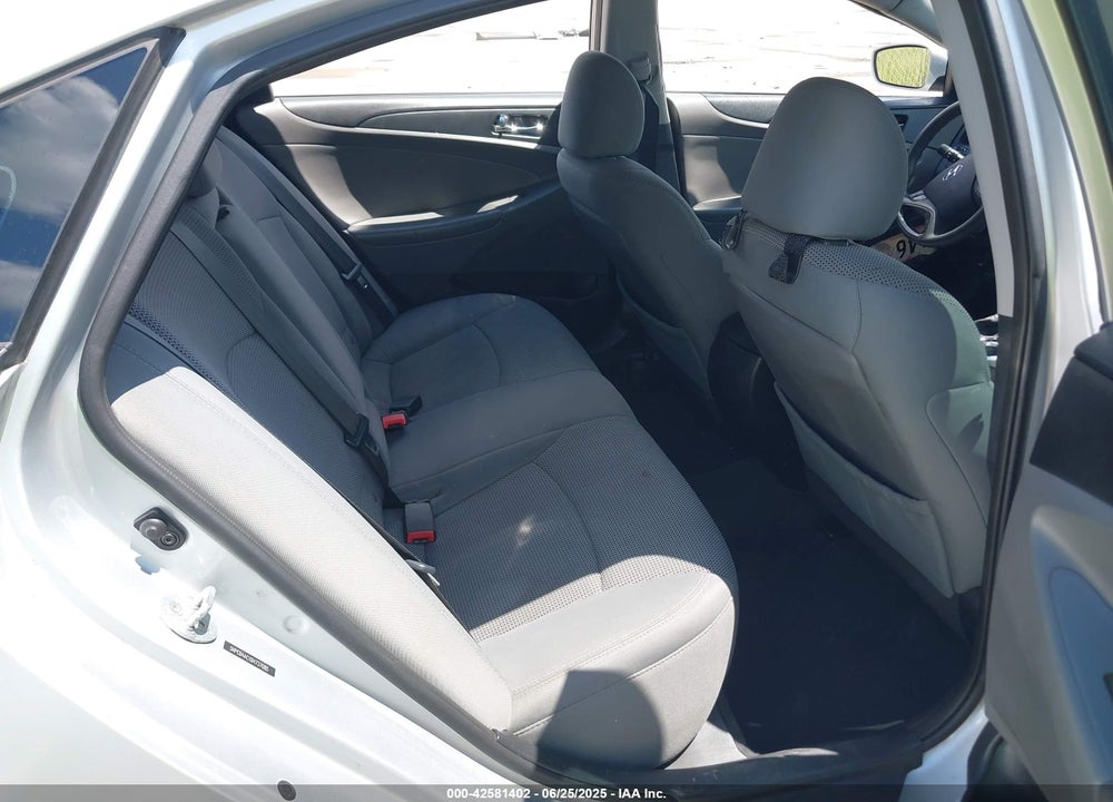 2013 HYUNDAI SONATA GLS VIN: 5NPEB4AC1DH737085