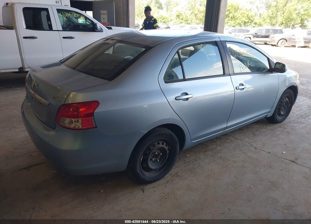 2010 TOYOTA YARIS VIN: JTDBT4K36A4077139
