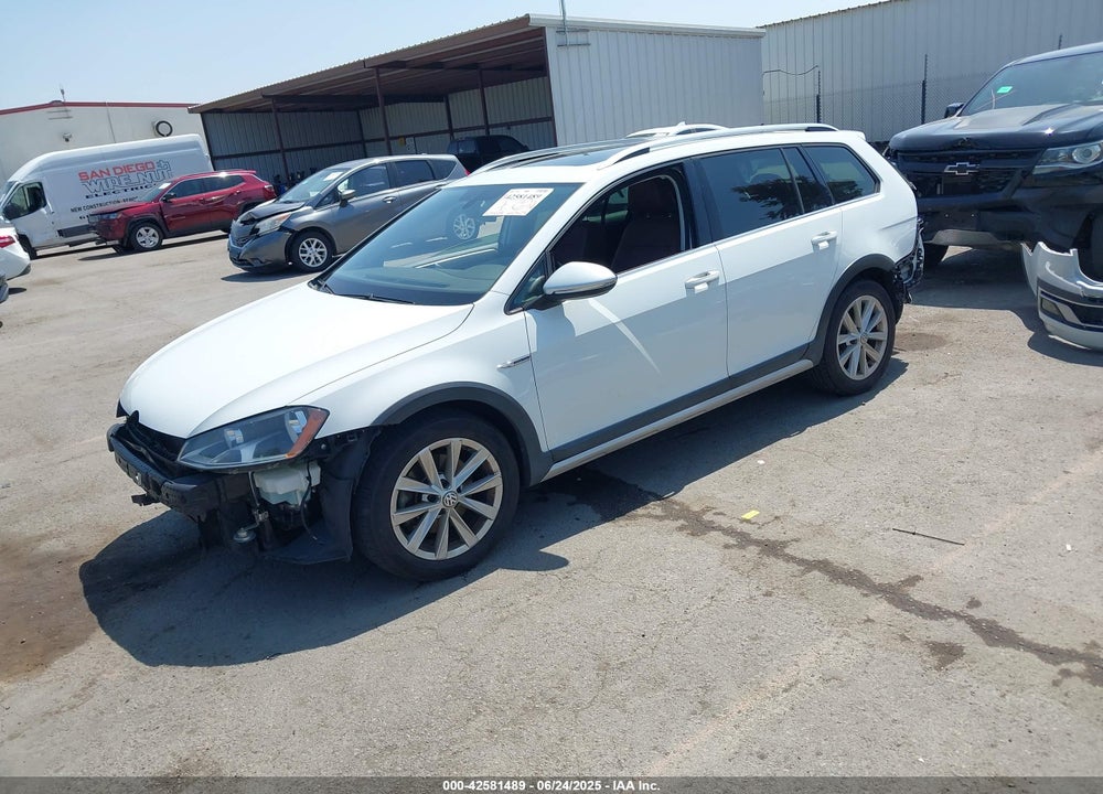 2017 VOLKSWAGEN GOLF ALLTRACK VIN: 3VWH17AUXHM521839