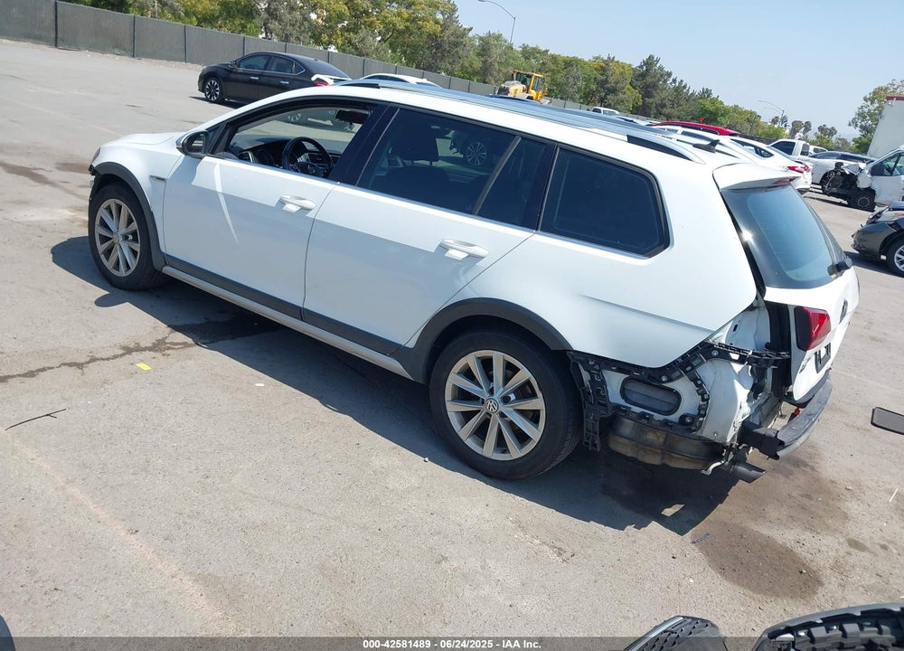 2017 VOLKSWAGEN GOLF ALLTRACK VIN: 3VWH17AUXHM521839