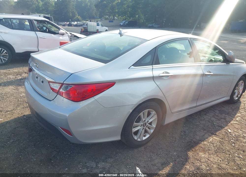 2014 HYUNDAI SONATA VIN: 5NPEB4AC7EH876123