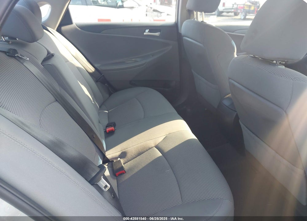2014 HYUNDAI SONATA VIN: 5NPEB4AC7EH876123