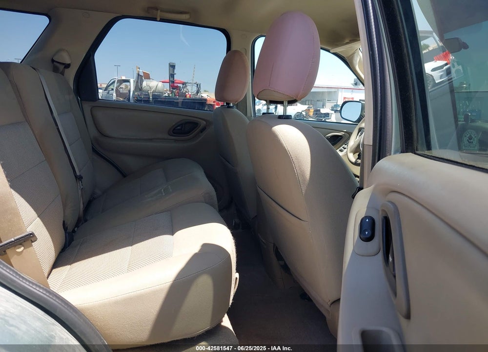 2005 FORD ESCAPE XLT VIN: 1FMYU93175KC21568