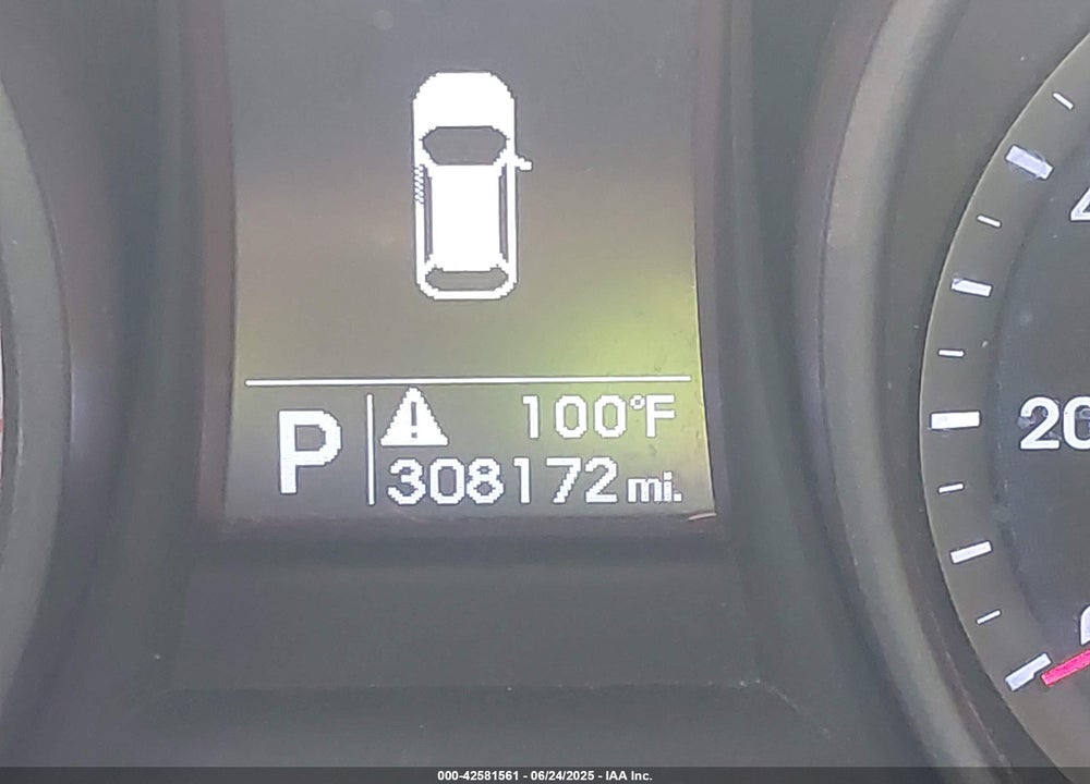 2016 HYUNDAI SANTA FE SPORT 2.4L VIN: 5XYZT3LB1GG337701
