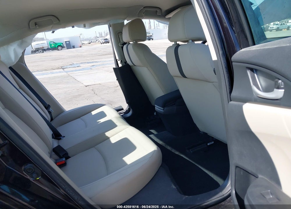 2018 HONDA CIVIC LX VIN: 2HGFC2F56JH552505