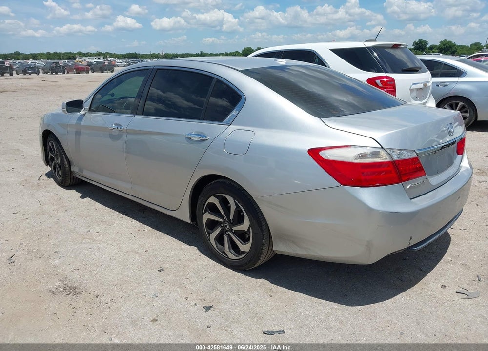 2015 HONDA ACCORD VIN: 1HGCR2F86FA071607