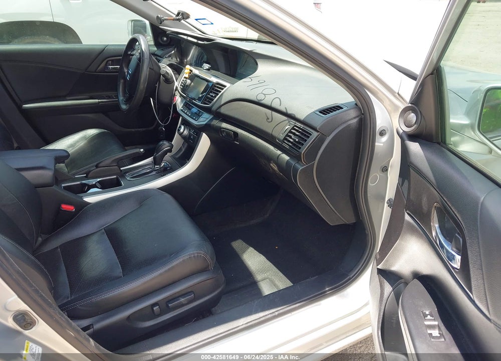 2015 HONDA ACCORD VIN: 1HGCR2F86FA071607