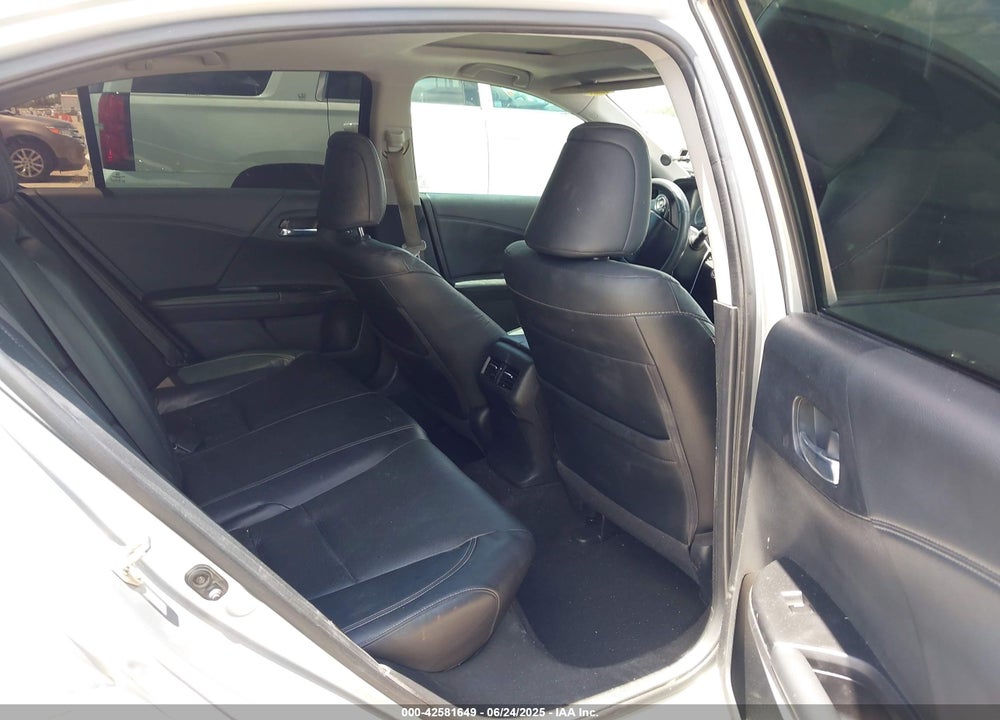 2015 HONDA ACCORD VIN: 1HGCR2F86FA071607