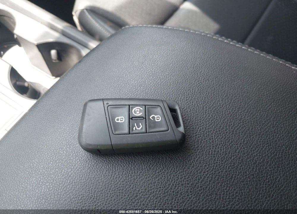 2021 VOLKSWAGEN ATLAS 3.6L V6 SE W/TECHNOLOGY VIN: 1V2WR2CAXMC586838