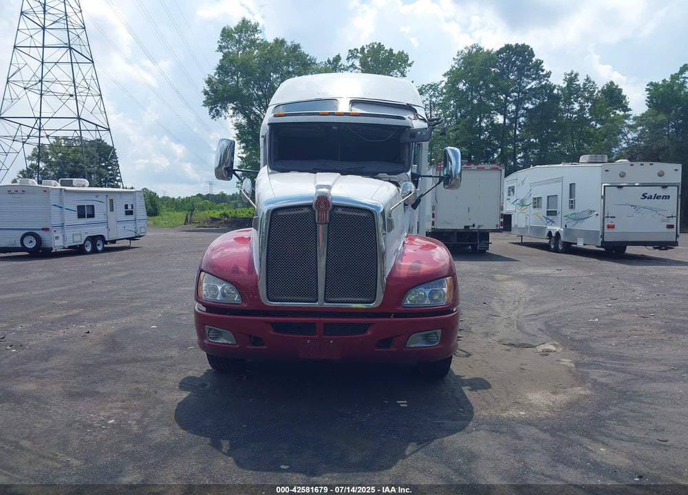 2010 KENWORTH T660 T660 VIN: 1XKAD49X1AJ261668