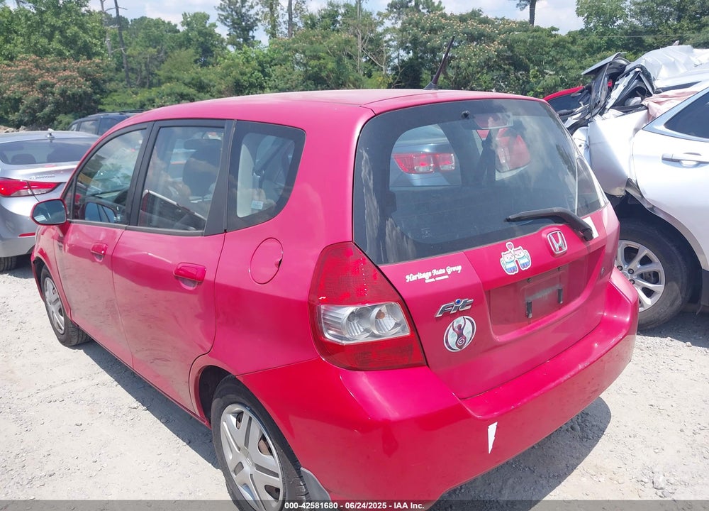 2008 HONDA FIT VIN: JHMGD384X8S073855