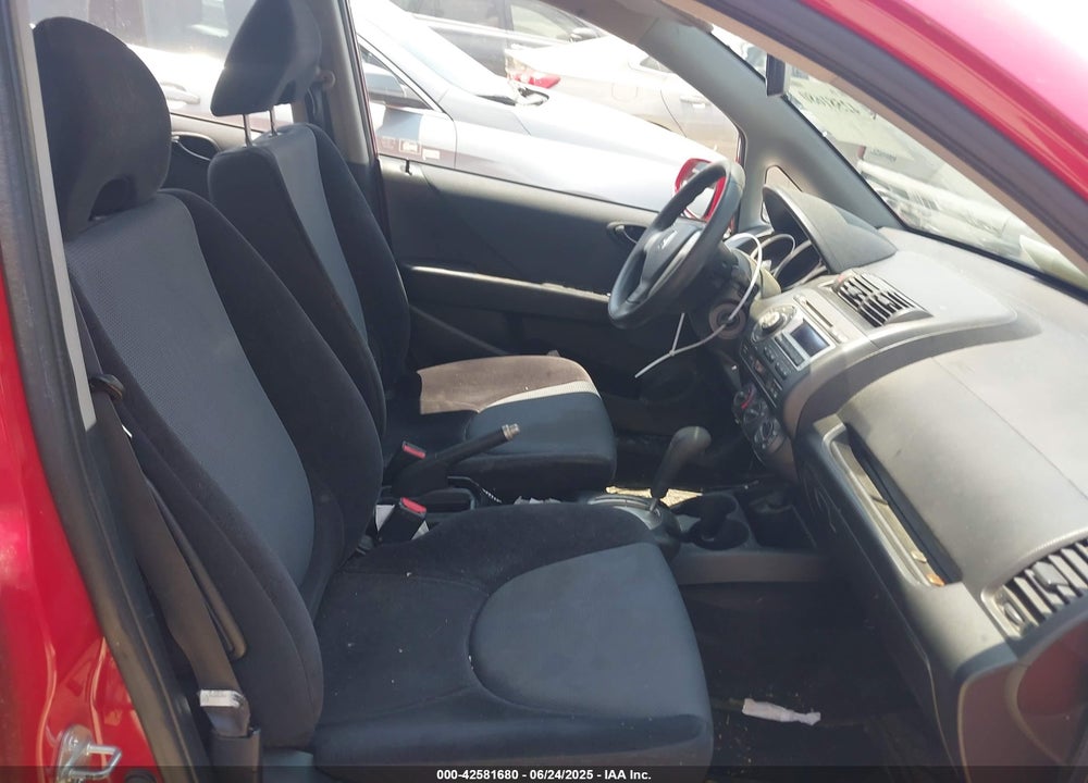2008 HONDA FIT VIN: JHMGD384X8S073855