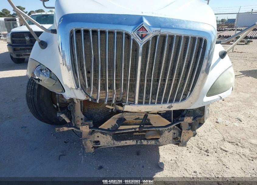2010 INTERNATIONAL PROSTAR PREMIUM VIN: 3HSCUAPR3AN192266