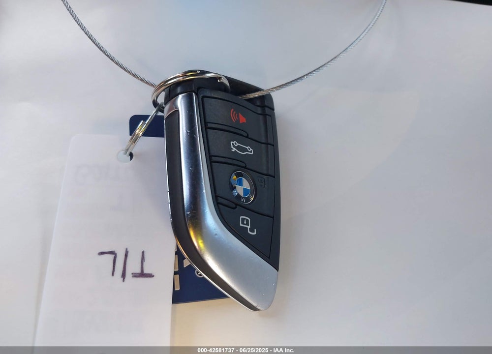 2020 BMW X3 VIN: 5UXTY5C05L9B80592