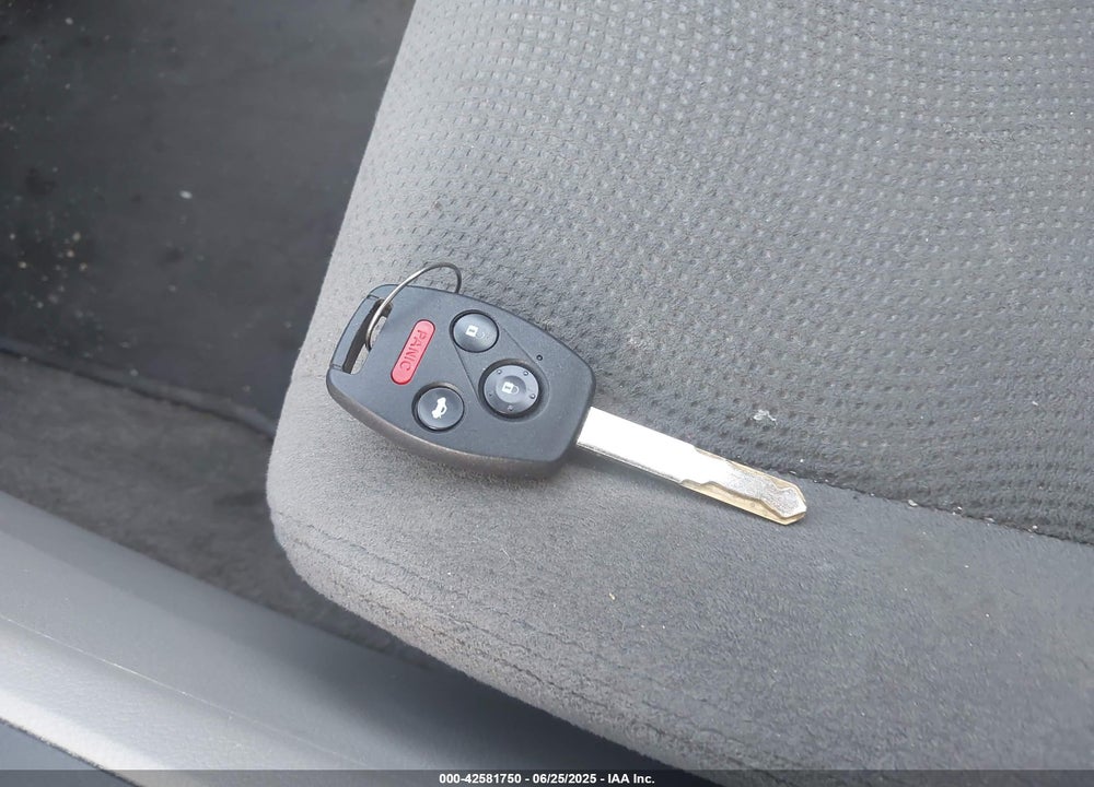 2010 HONDA ACCORD 2.4 EX VIN: 1HGCP2F74AA176975
