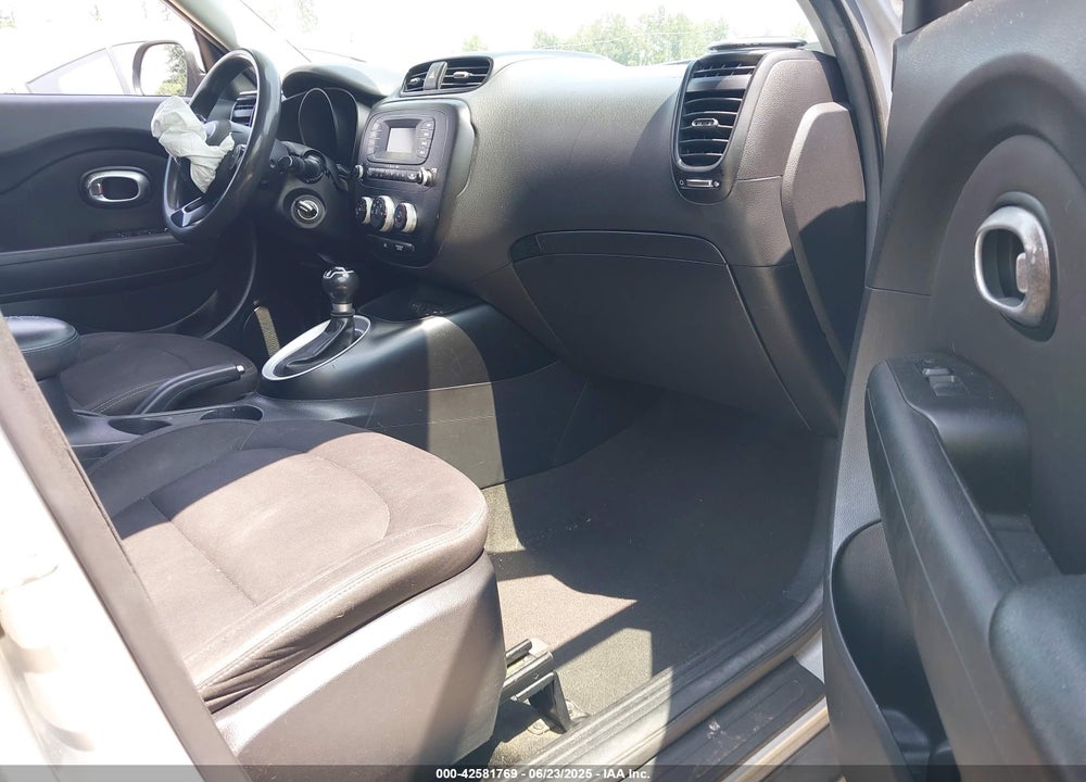 2016 KIA SOUL VIN: KNDJN2A29G7831936