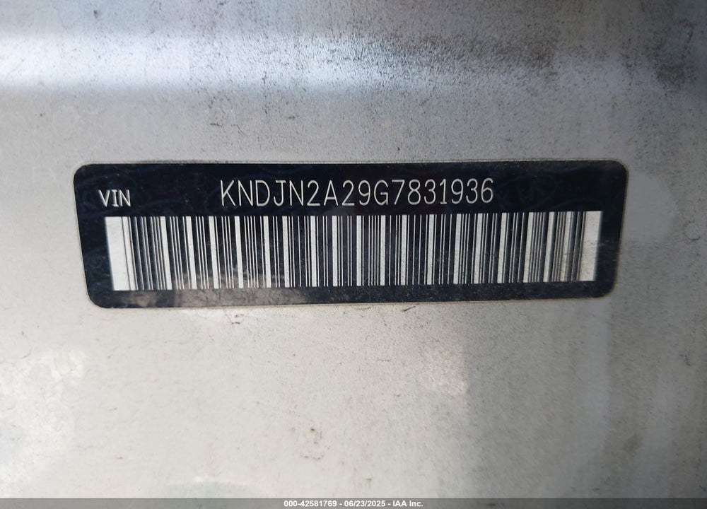 2016 KIA SOUL VIN: KNDJN2A29G7831936
