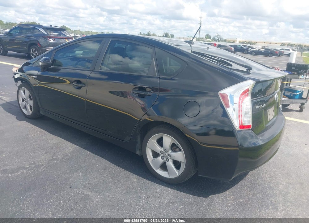 2013 TOYOTA PRIUS VIN: JTDKN3DU8D5624288