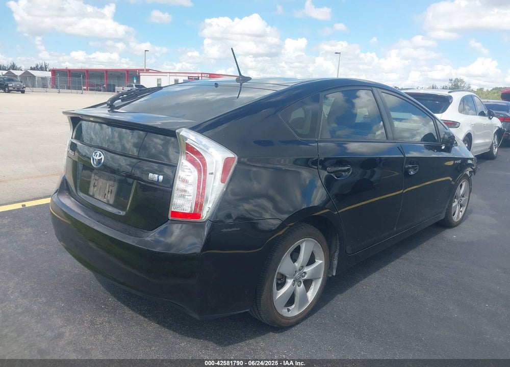 2013 TOYOTA PRIUS VIN: JTDKN3DU8D5624288