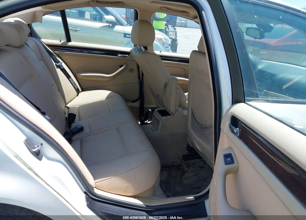 2005 BMW 325I VIN: WBAET37475NH06710