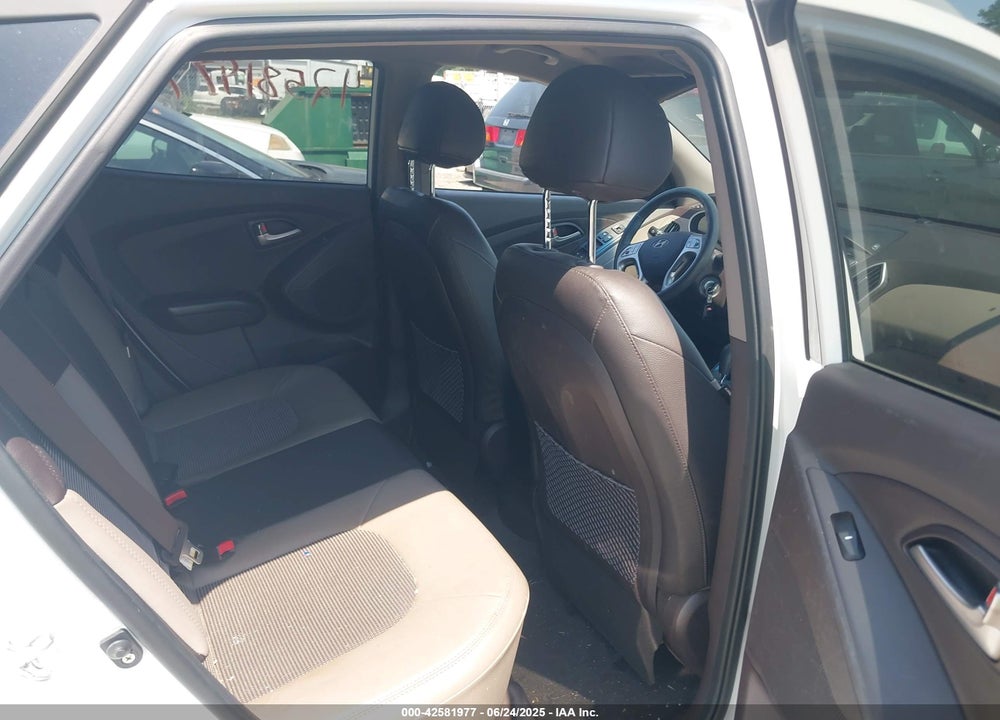 2013 HYUNDAI TUCSON VIN: KM8JU3AC0DU760958