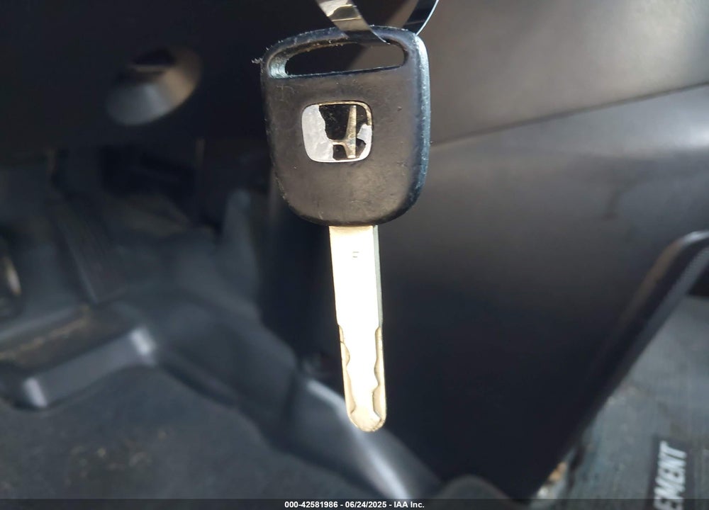 2005 HONDA ELEMENT EX VIN: 5J6YH18675L009093