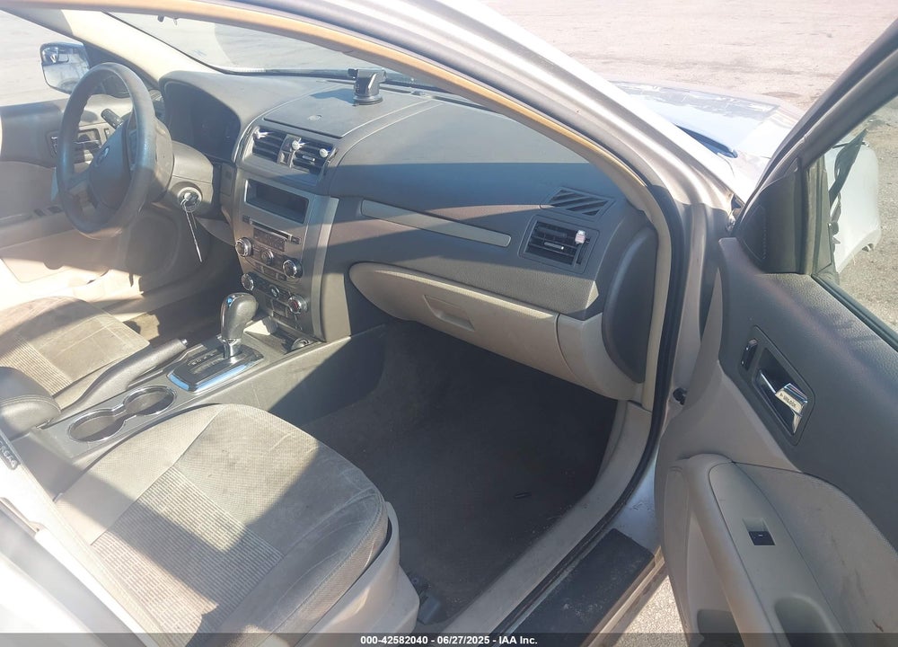 2011 FORD FUSION VIN: 3FAHP0HG7BR168260