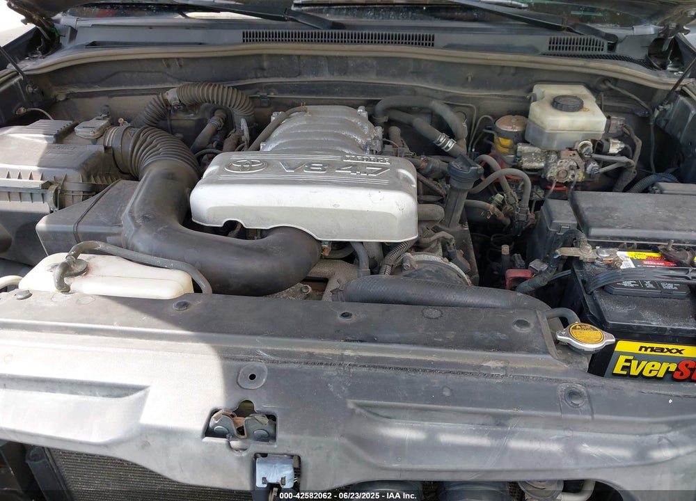 2004 TOYOTA 4RUNNER LIMITED V8 VIN: JTEBT17R840044811