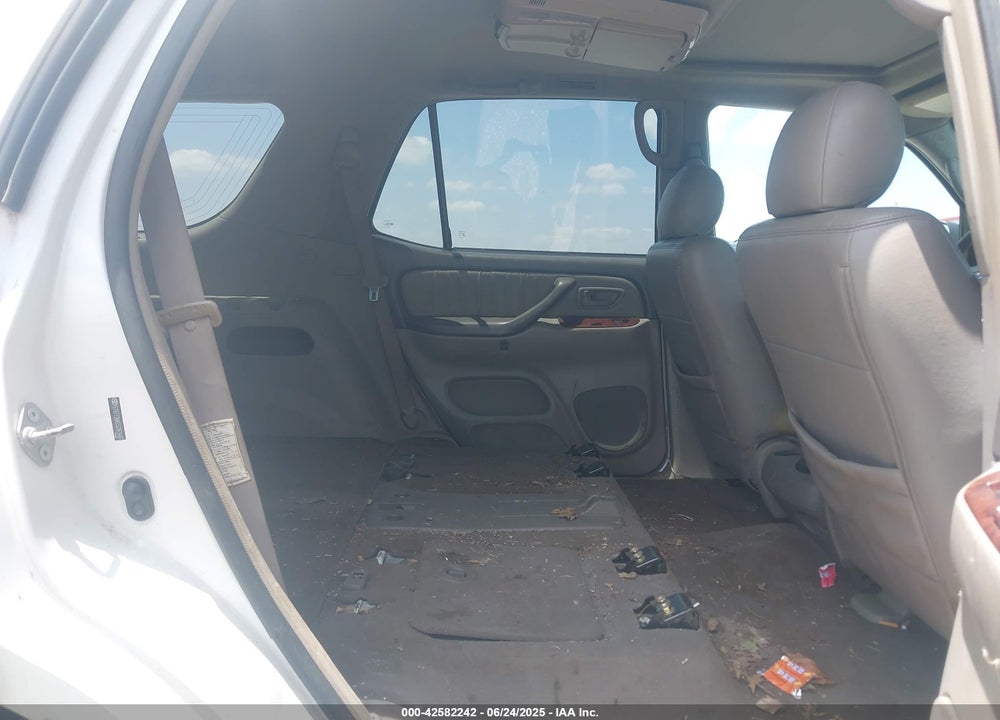 2005 TOYOTA SEQUOIA VIN: 5TDZT38A55S263487