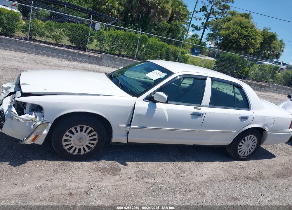2007 MERCURY GRAND MARQUIS VIN: 2MEFM75V37X618743