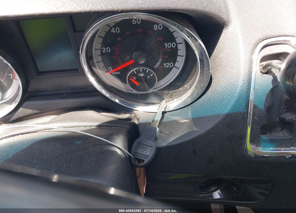 2012 DODGE GRAND CARAVAN CREW VIN: 2C4RDGDG5CR131477