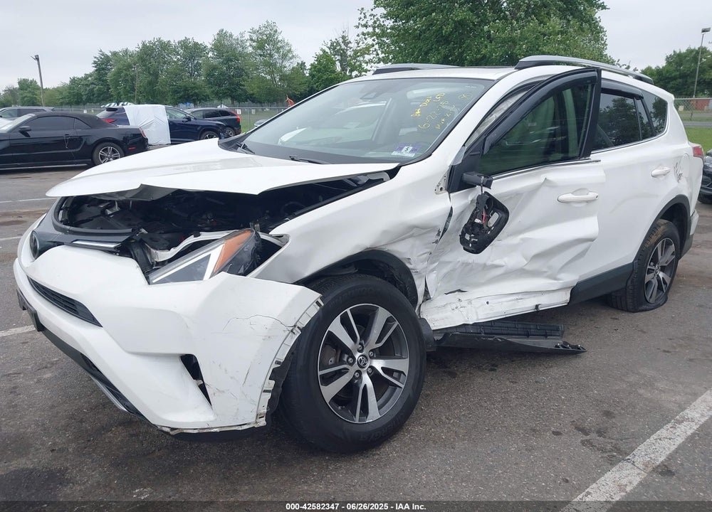 2017 TOYOTA RAV4 VIN: JTMRFREV7HD207181