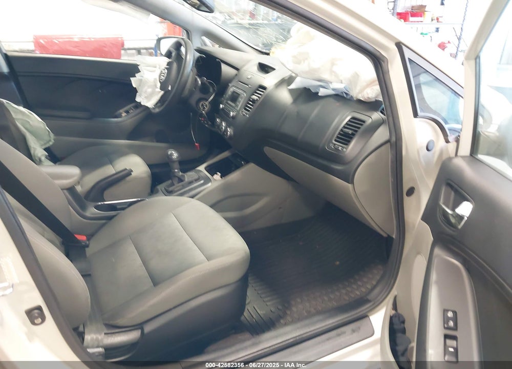 2015 KIA FORTE VIN: KNAFK4A68F5312543