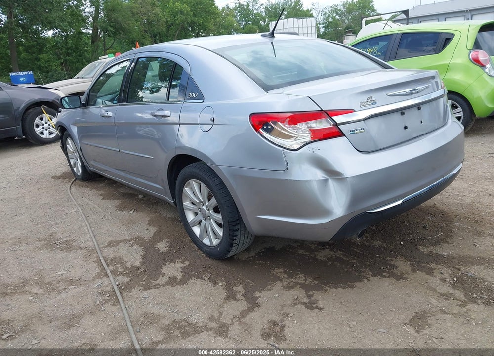2013 CHRYSLER 200 VIN: 1C3CCBBG1DN696374