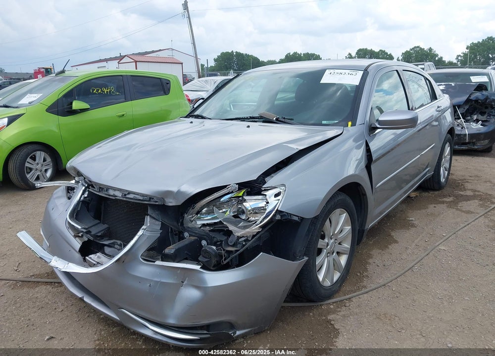 2013 CHRYSLER 200 VIN: 1C3CCBBG1DN696374