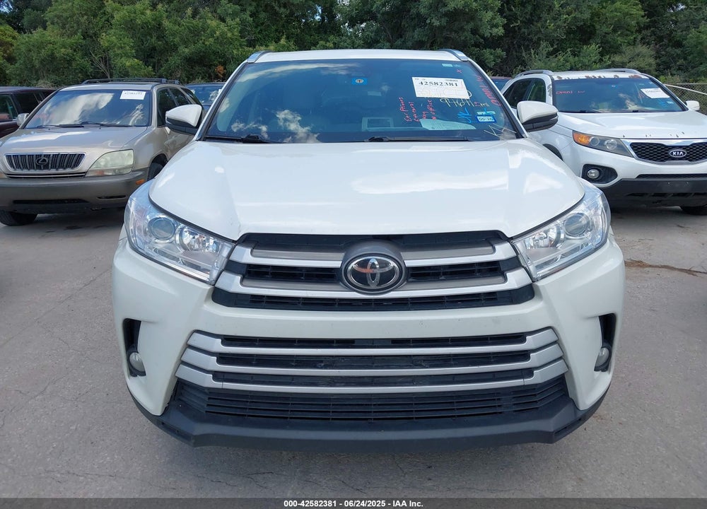 2019 TOYOTA HIGHLANDER VIN: 5TDKZRFH1KS329273