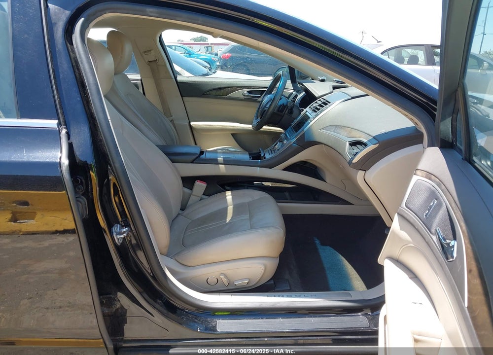 2017 LINCOLN MKZ RESERVE VIN: 3LN6L5E99HR650040