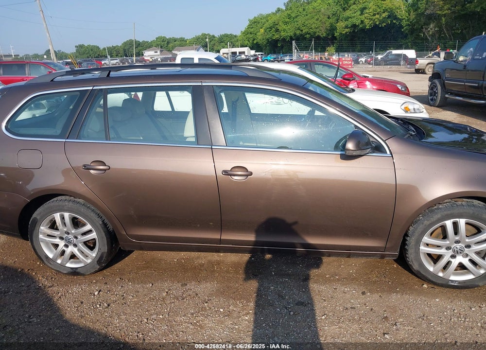 2011 VOLKSWAGEN JETTA VIN: 3VWPL7AJ1BM650071