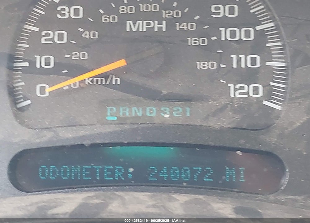 2003 CHEVROLET TAHOE LS VIN: 1GNEC13V73R260171