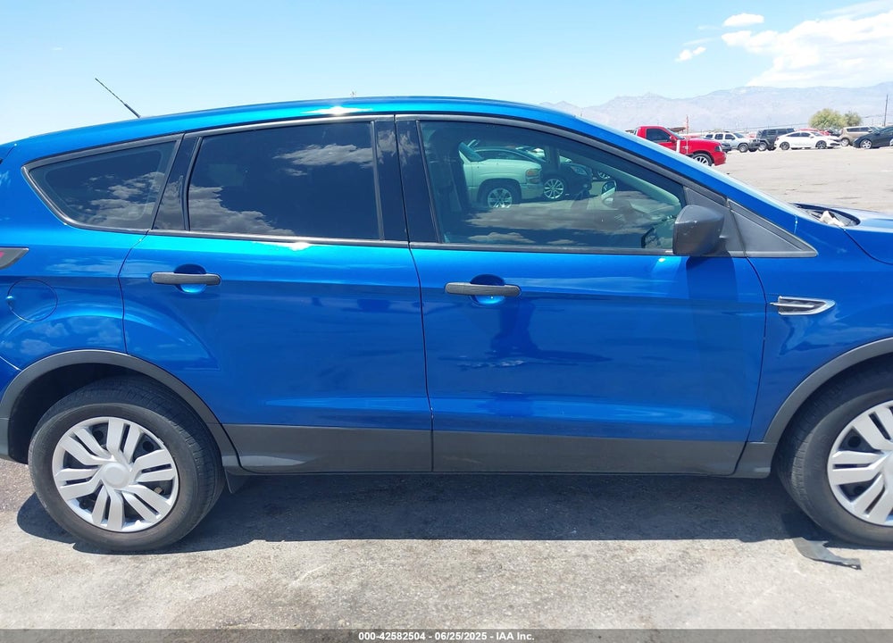 2017 FORD ESCAPE VIN: 1FMCU0F78HUA82825