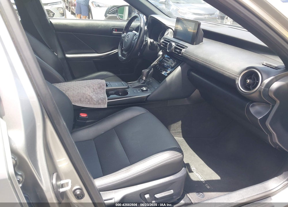 2021 LEXUS IS VIN: JTHCA1D23M5114416