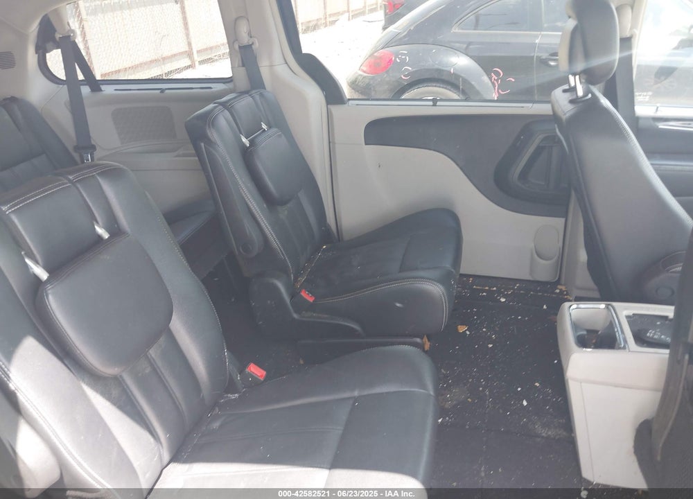 2015 CHRYSLER TOWN & COUNTRY TOURING VIN: 2C4RC1BG5FR664646