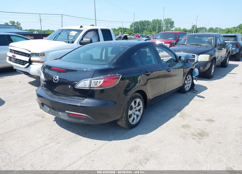 2011 MAZDA 3 VIN: JM1BL1UF7B1456384