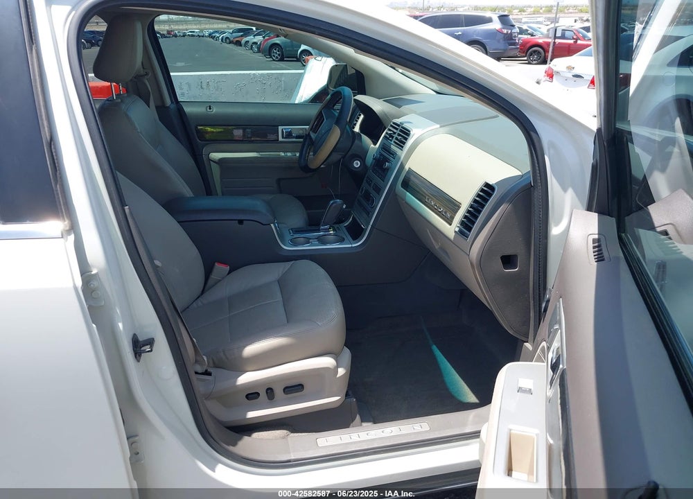 2009 LINCOLN MKX VIN: 2LMDU68C89BJ11155