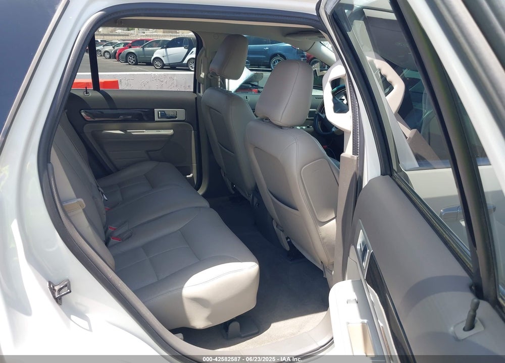 2009 LINCOLN MKX VIN: 2LMDU68C89BJ11155