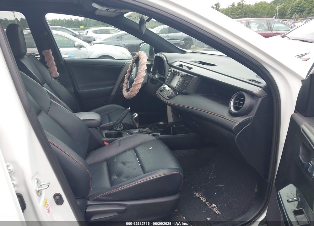 2017 TOYOTA RAV4 VIN: 2T3JFREV4HW586446