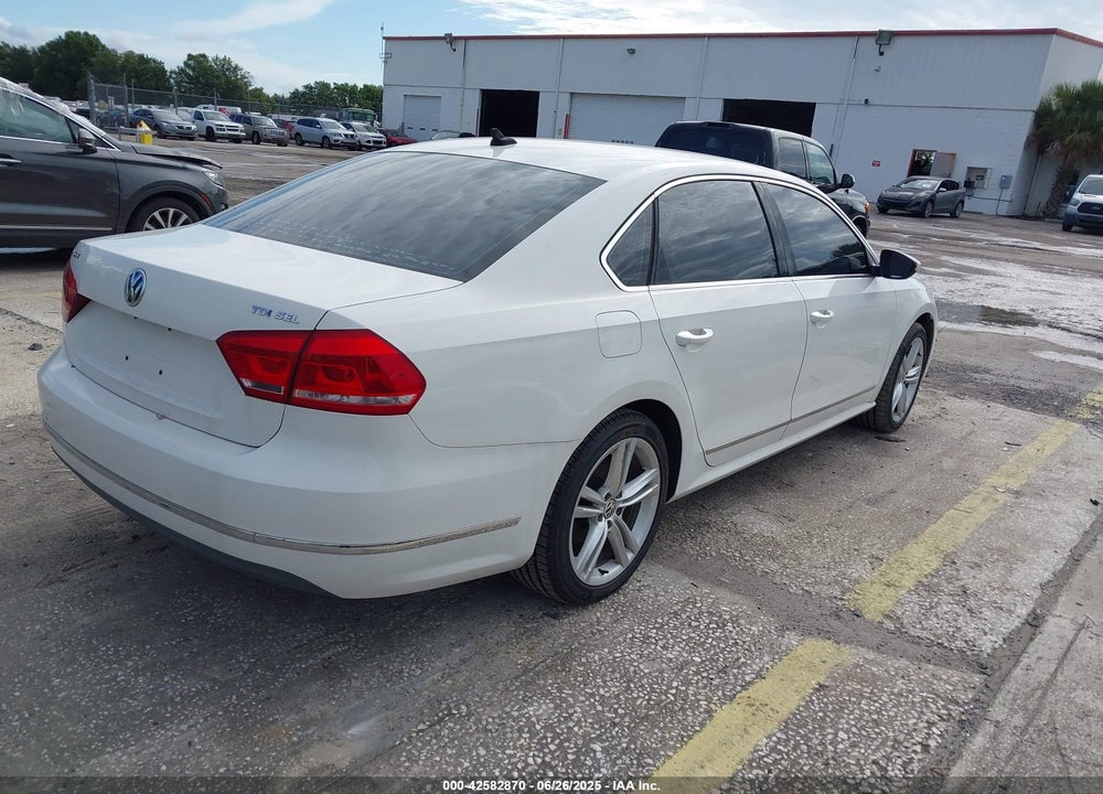 2012 VOLKSWAGEN PASSAT 2.0L TDI SEL PREMIUM VIN: 1VWCN7A37CC015997