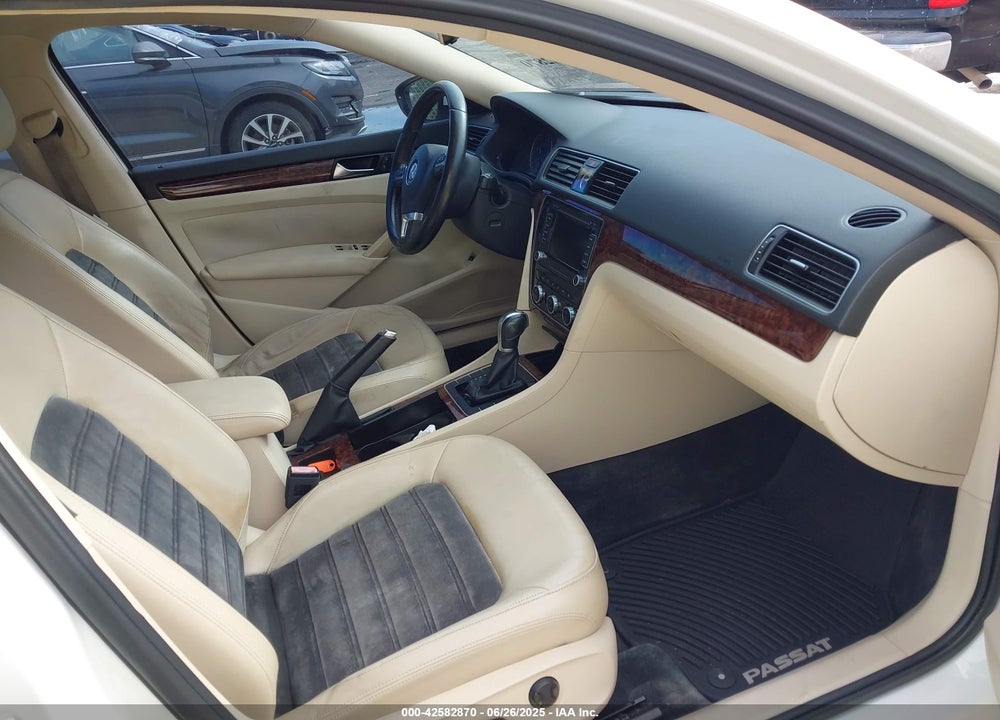 2012 VOLKSWAGEN PASSAT 2.0L TDI SEL PREMIUM VIN: 1VWCN7A37CC015997